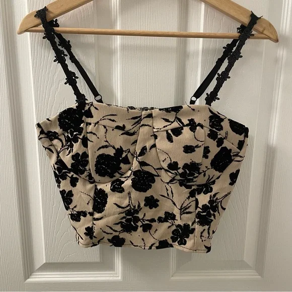 Top - Picture 2 of 2